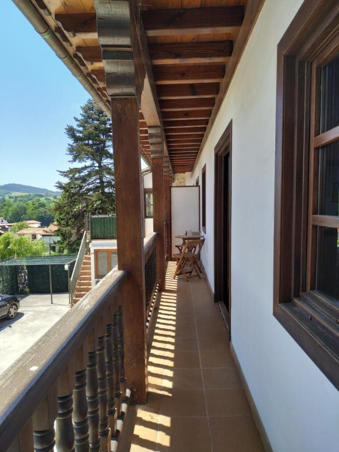 Apartamentos Llave De Santillana Santillana del Mar Exterior photo