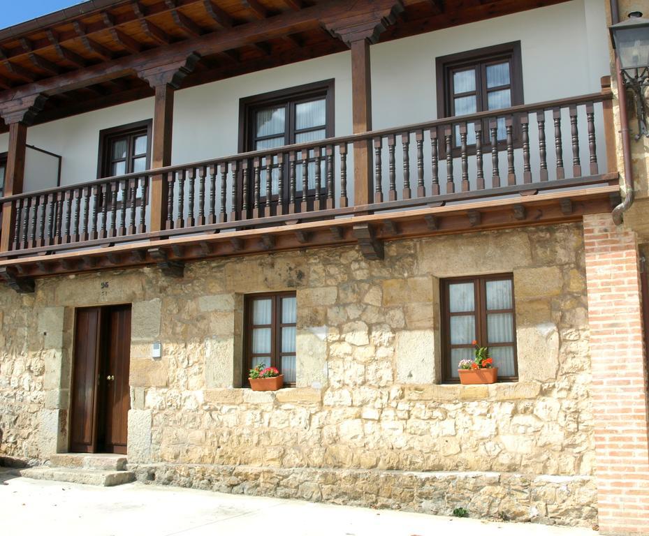 Apartamentos Llave De Santillana Santillana del Mar Room photo