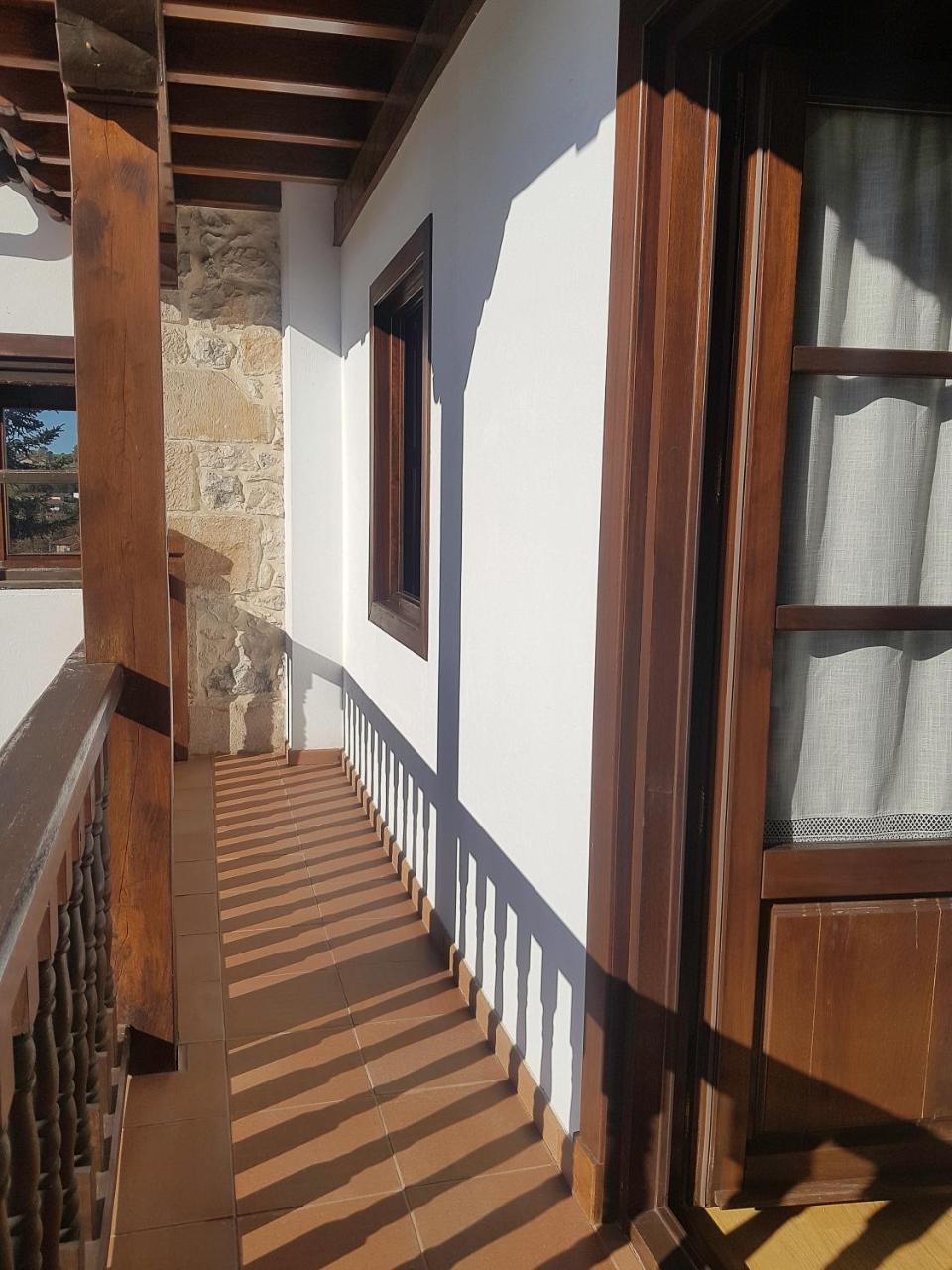 Apartamentos Llave De Santillana Santillana del Mar Exterior photo